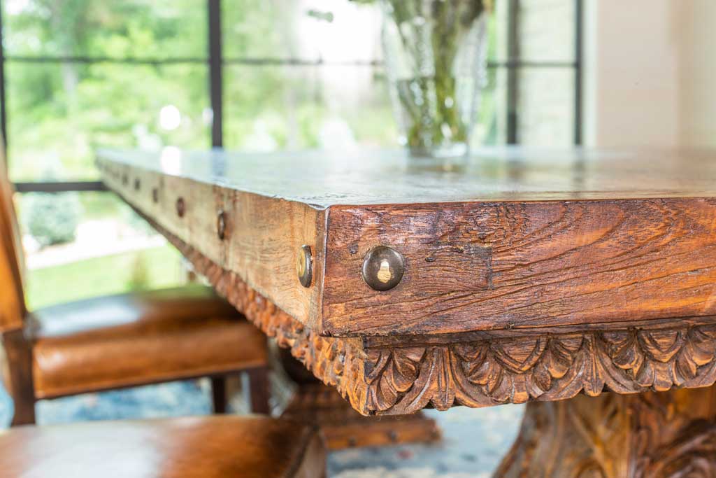 Corazón Dining Table