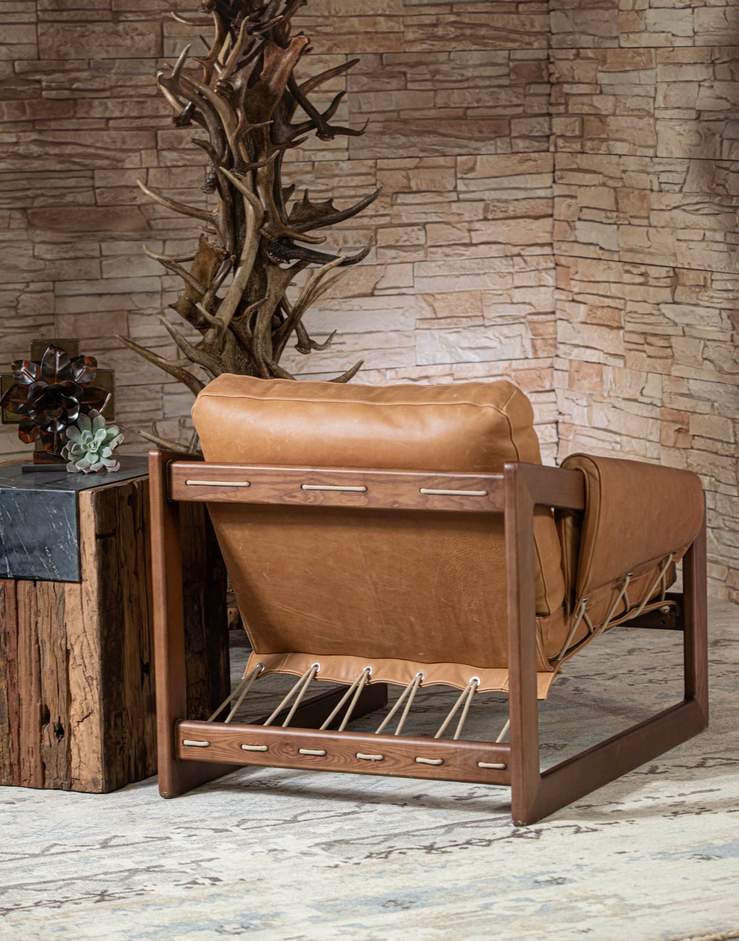 The Dustin Chair