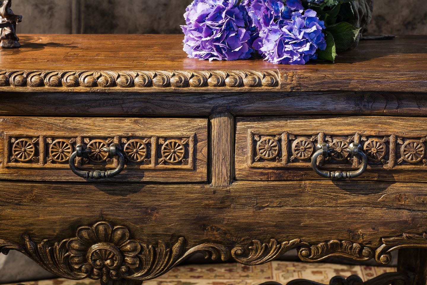 Cadillac 3 Drawer Console