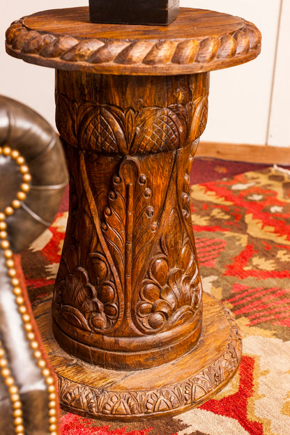 Column Base End Table