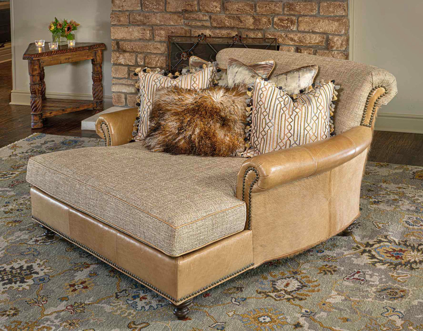 Palomino Chaise