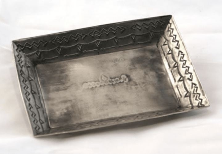 SMALL STAMPED TRAY -022