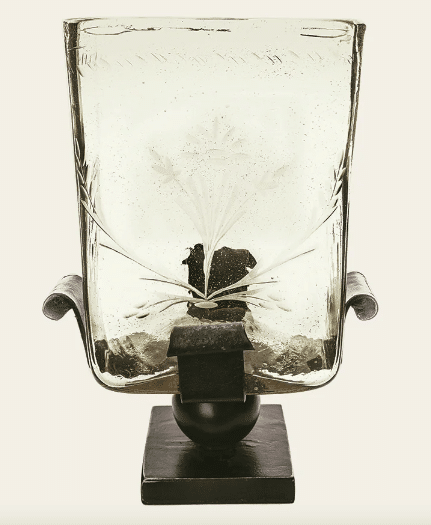 Lirio Vessel